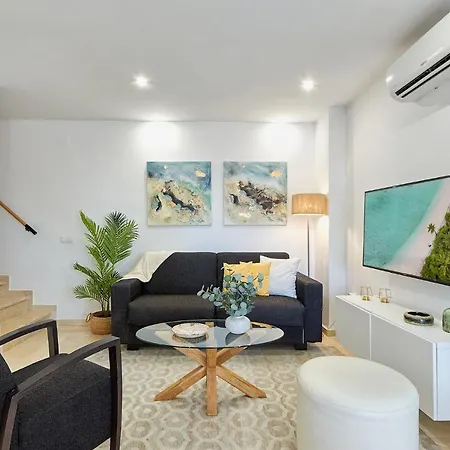 Apartment Duplex For 6 Guest With 3 Pools, Jacuzzi, Bbq, Parking, 200m From Mijas Costa & Fuengirola El Faro