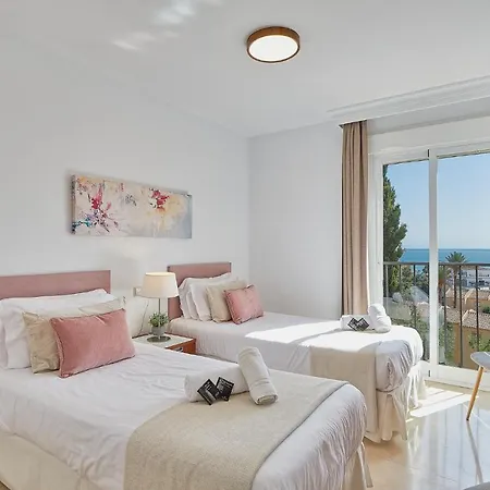 Apartment Duplex For 6 Guest With 3 Pools, Jacuzzi, Bbq, Parking, 200m From Mijas Costa & Fuengirola El Faro