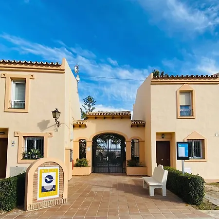 Duplex For 6 Guest With 3 Pools, Jacuzzi, Bbq, Parking, 200m From Mijas Costa & Fuengirola Apartment *