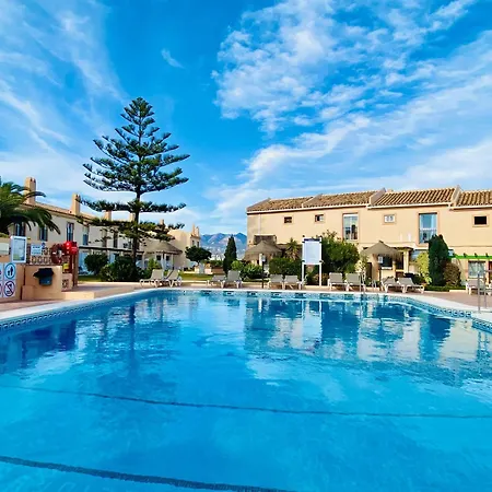 Duplex For 6 Guest With 3 Pools, Jacuzzi, Bbq, Parking, 200m From Mijas Costa & Fuengirola Apartment *