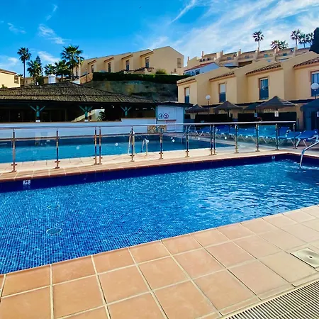 Duplex For 6 Guest With 3 Pools, Jacuzzi, Bbq, Parking, 200m From Mijas Costa & Fuengirola Apartment El Faro